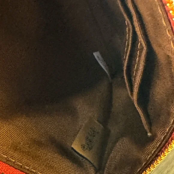 Coach - NWT - Tan and Pink Patch Heart Wristlet - Picture 6 of 7